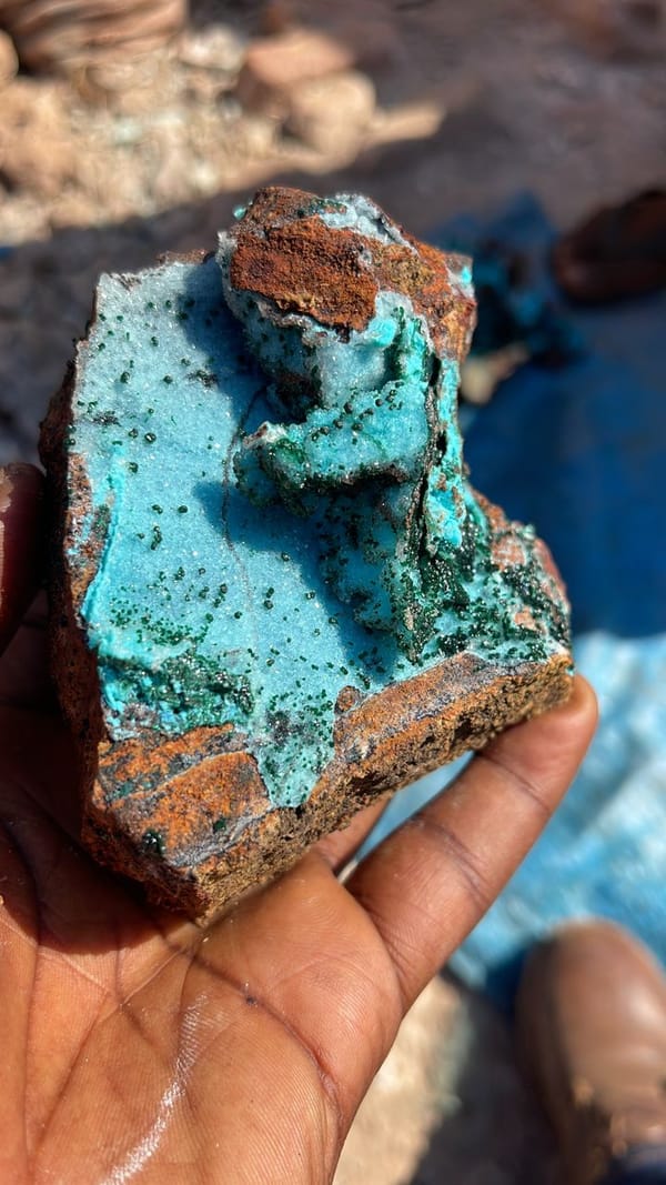 Druzy QUARTZ and crystallized malachite on Chrysocolla. From Tenke Fungurume Katanga D R Congo 🇨🇩